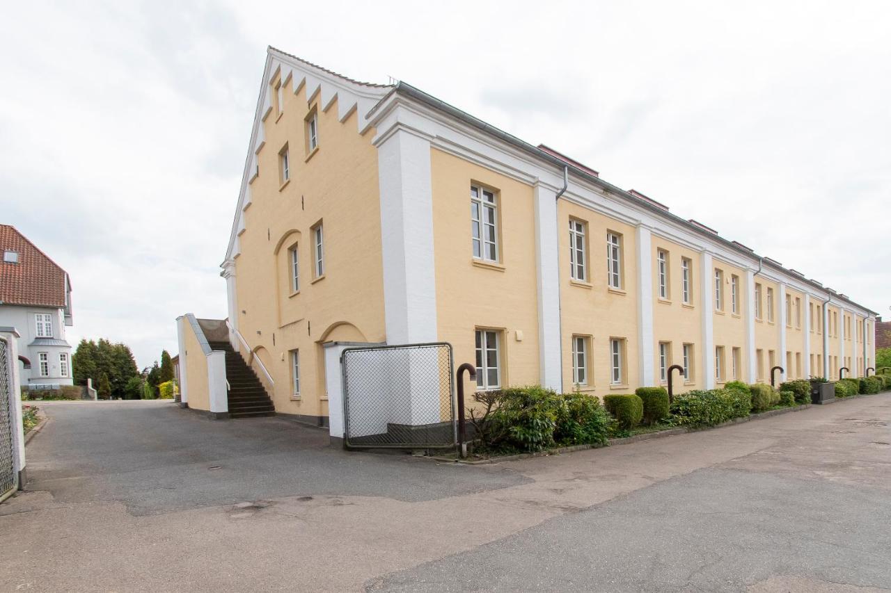 Апартаменты Stylish Two Floor Deluxe - 2 Bedroom Сённерборг
